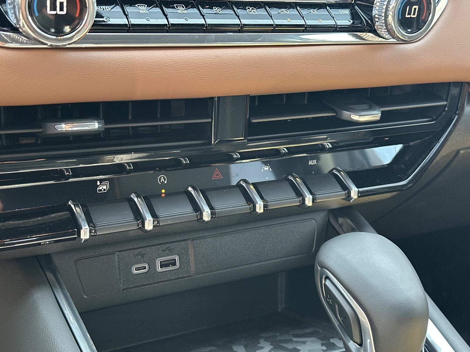 New 2026 GMC Canyon AT4 w/ Technology Plus Package AWD/4WD image 12