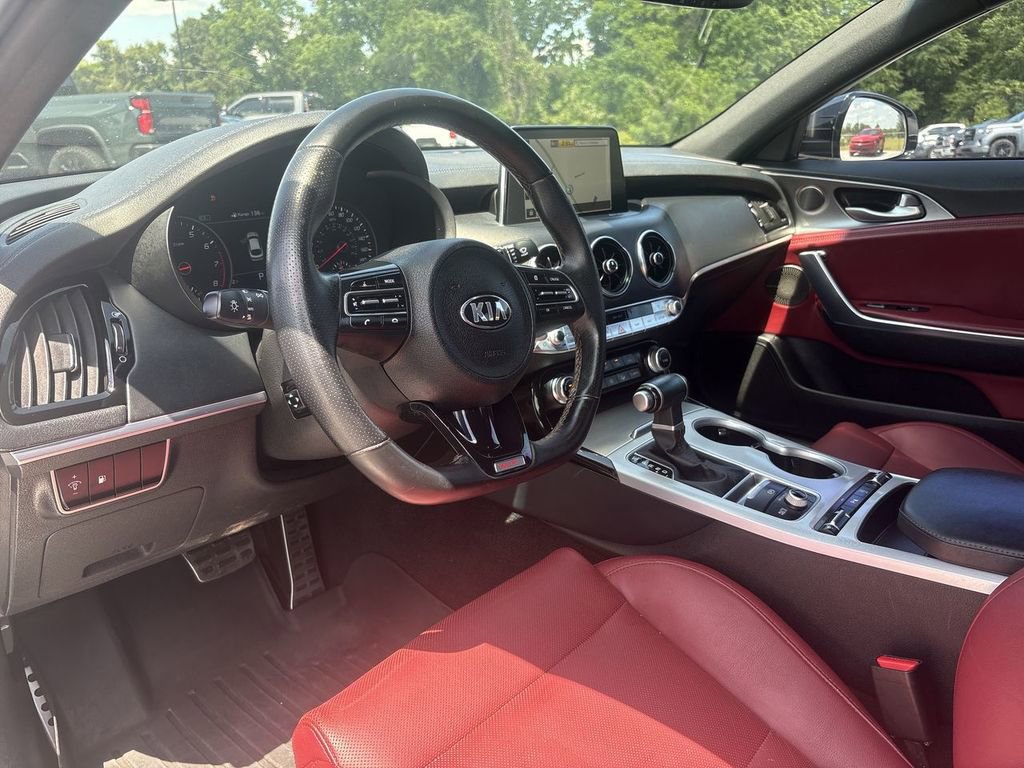 Used 2018 Kia Stinger GT1 RWD image 10