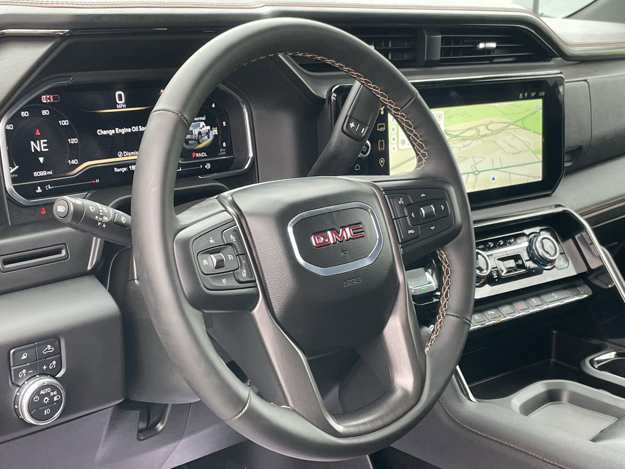 Used 2025 GMC Sierra 2500 AT4 AWD/4WD image 30