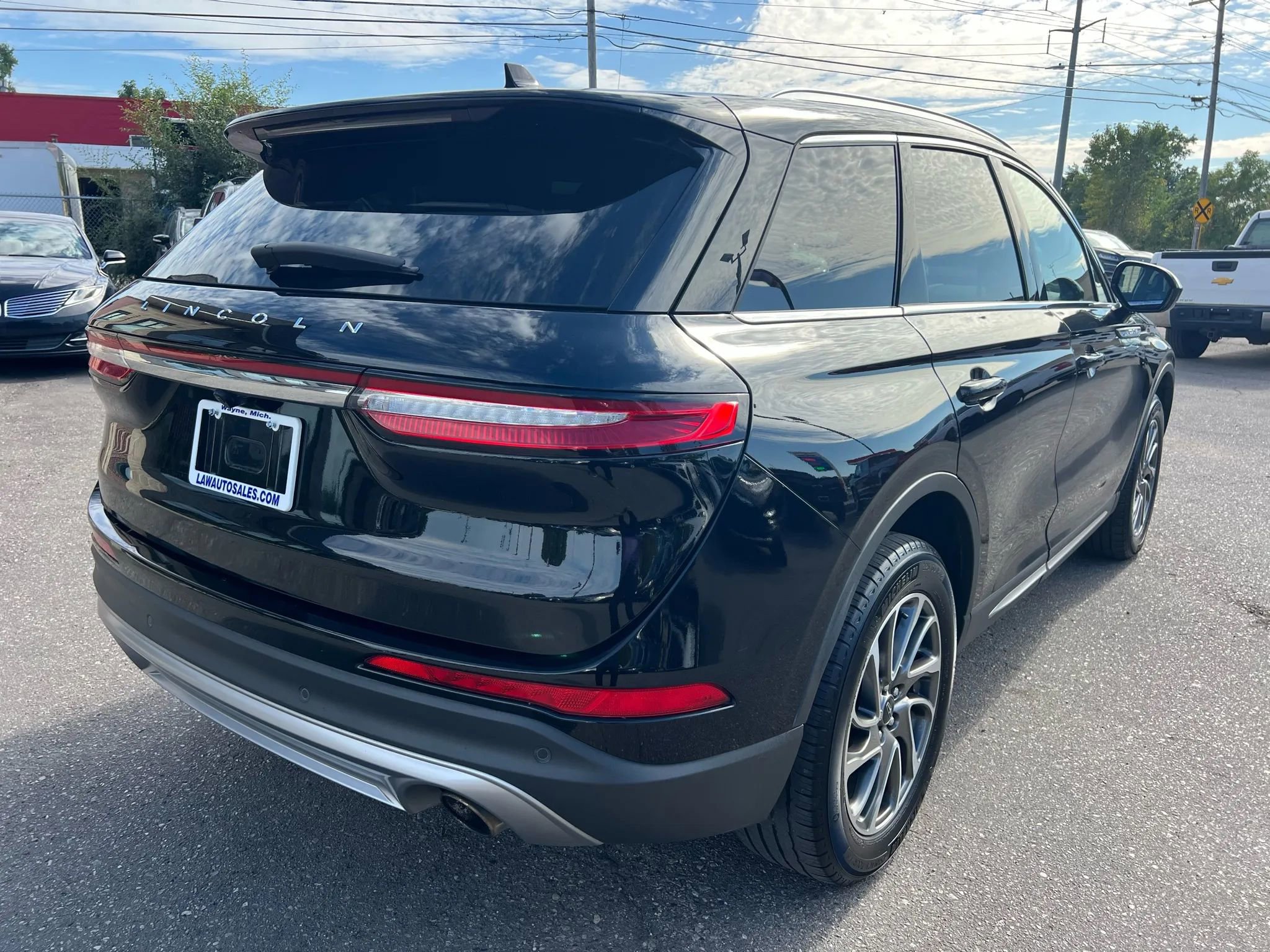 Used 2022 Lincoln Corsair AWD w/ Equipment Group 101A image 6