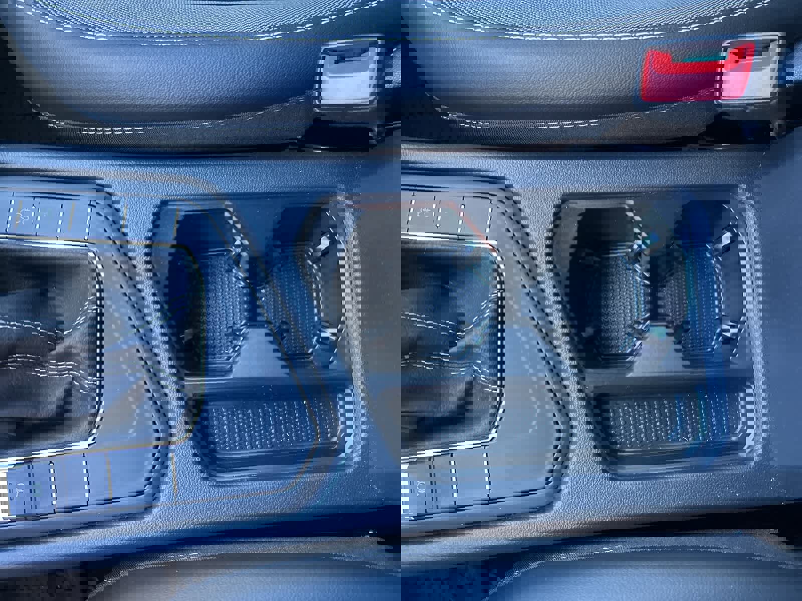 Used 2022 Volkswagen Taos SE image 40