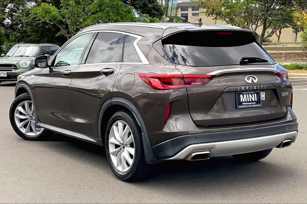 Used 2019 INFINITI QX50 Essential w/ Cargo Package FWD image 10