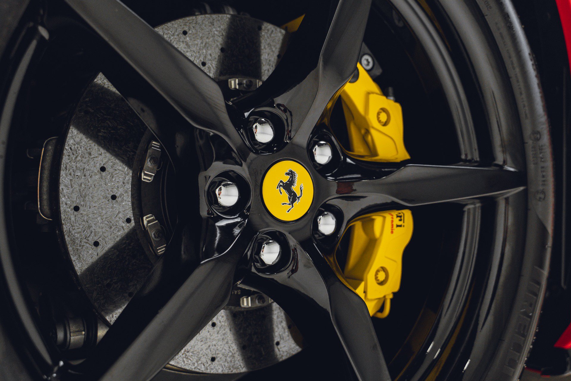 Used 2017 Ferrari 488 GTB RWD image 25