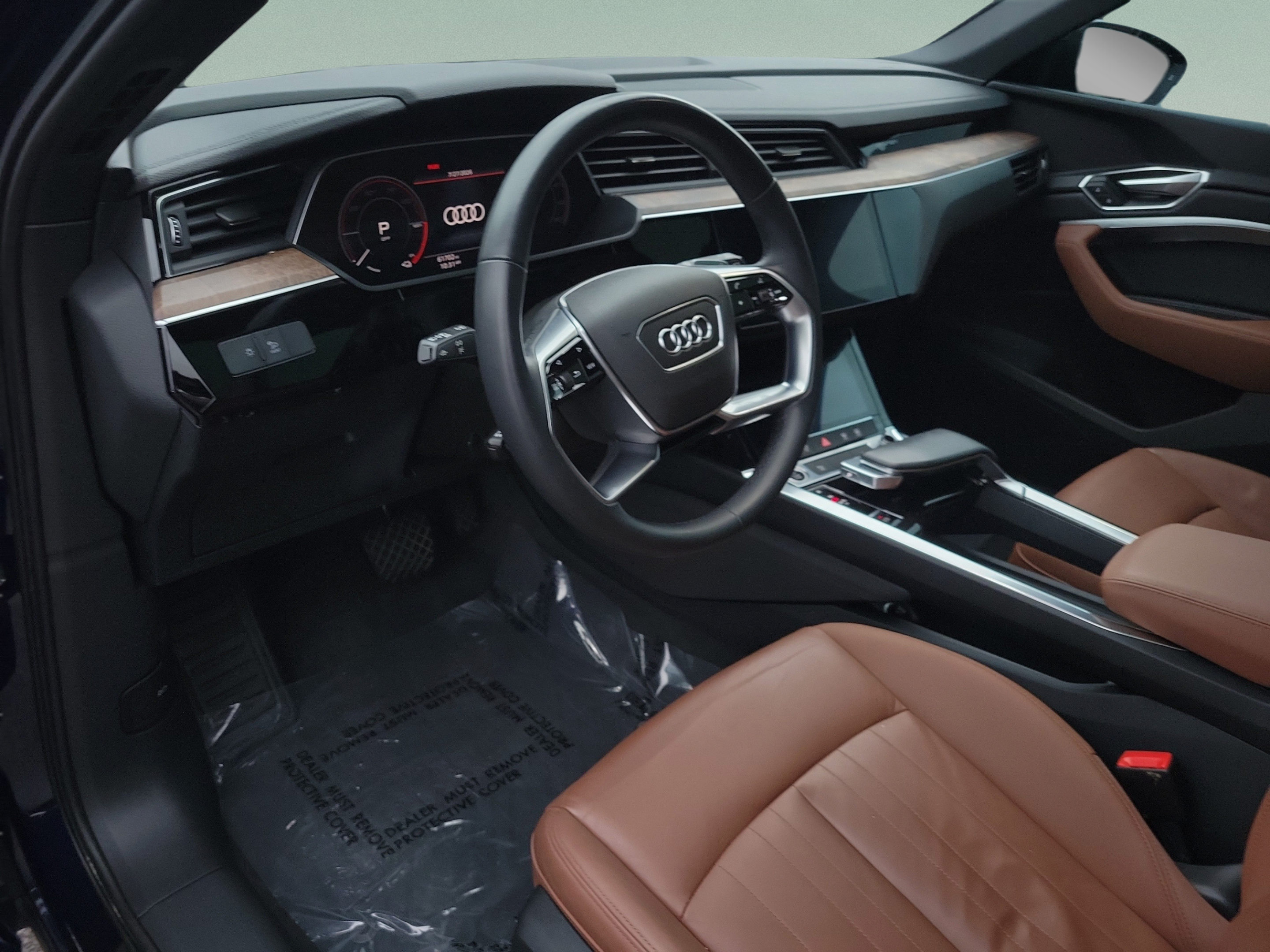 Used 2022 Audi e-tron Premium AWD/4WD image 19