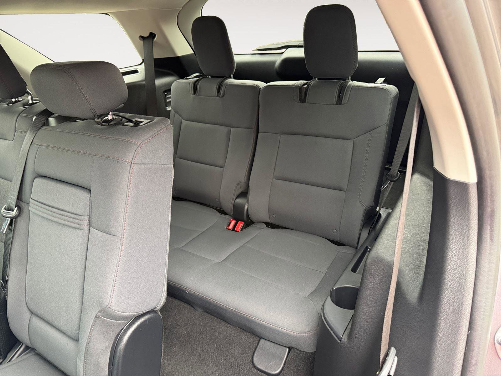 Used 2025 Ford Explorer Active AWD/4WD image 20