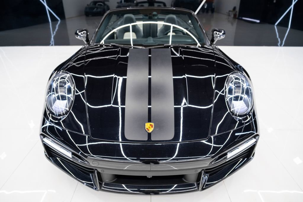 Used 2022 Porsche 911 Turbo image 7