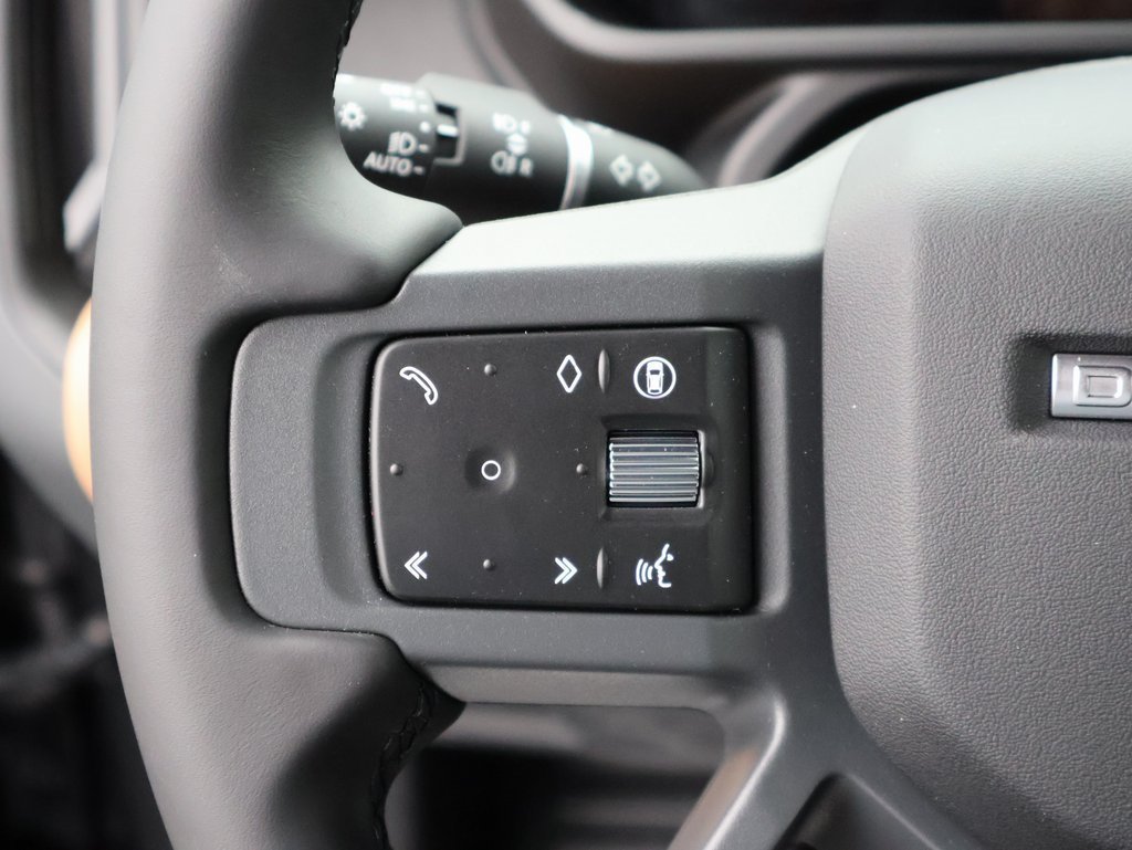 New 2026 Land Rover Defender 110 S AWD/4WD image 31