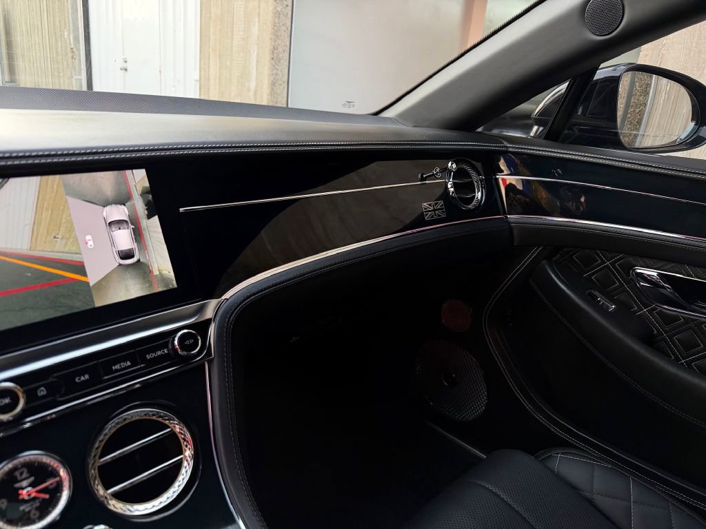 Used 2020 Bentley Continental GT V8 image 28