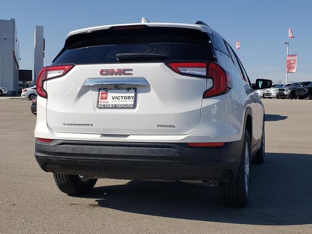 Used 2023 GMC Terrain SLE w/ Driver Convenience Package image 5