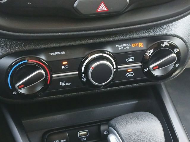 Certified 2025 Kia Soul LX w/ LX Technology Package FWD image 18