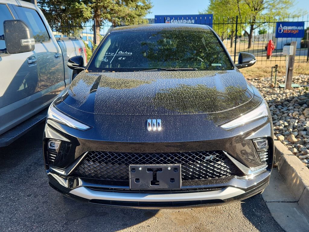 Used 2025 Buick Envista Sport Touring FWD image 2