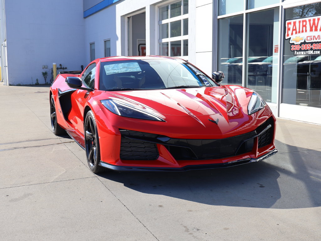 New 2027 Chevrolet Corvette Grand Sport w/ Z52 Sport Performance Package RWD image 3