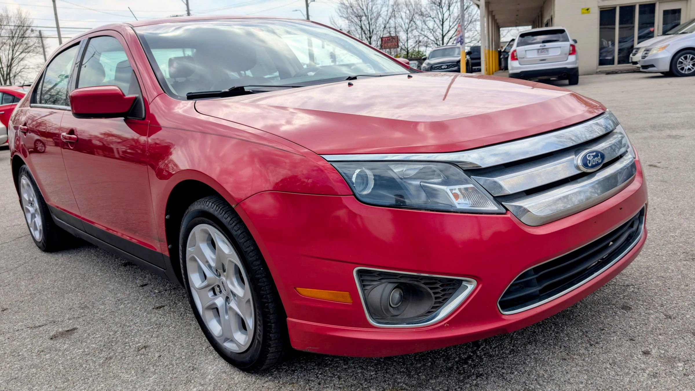 Used 2011 Ford Fusion SEL image 1