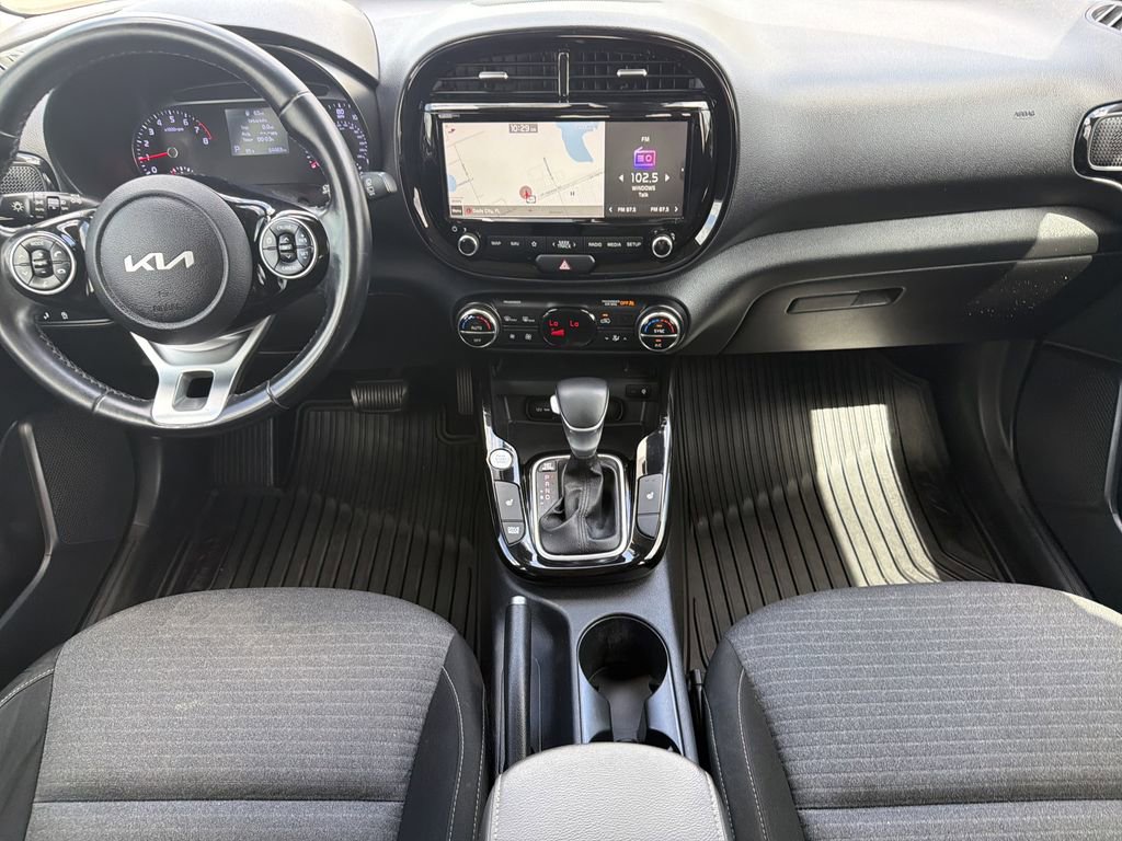 Used 2022 Kia Soul EX FWD image 13