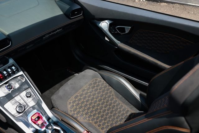 Used 2019 Lamborghini Huracan LP 580-2 RWD image 26