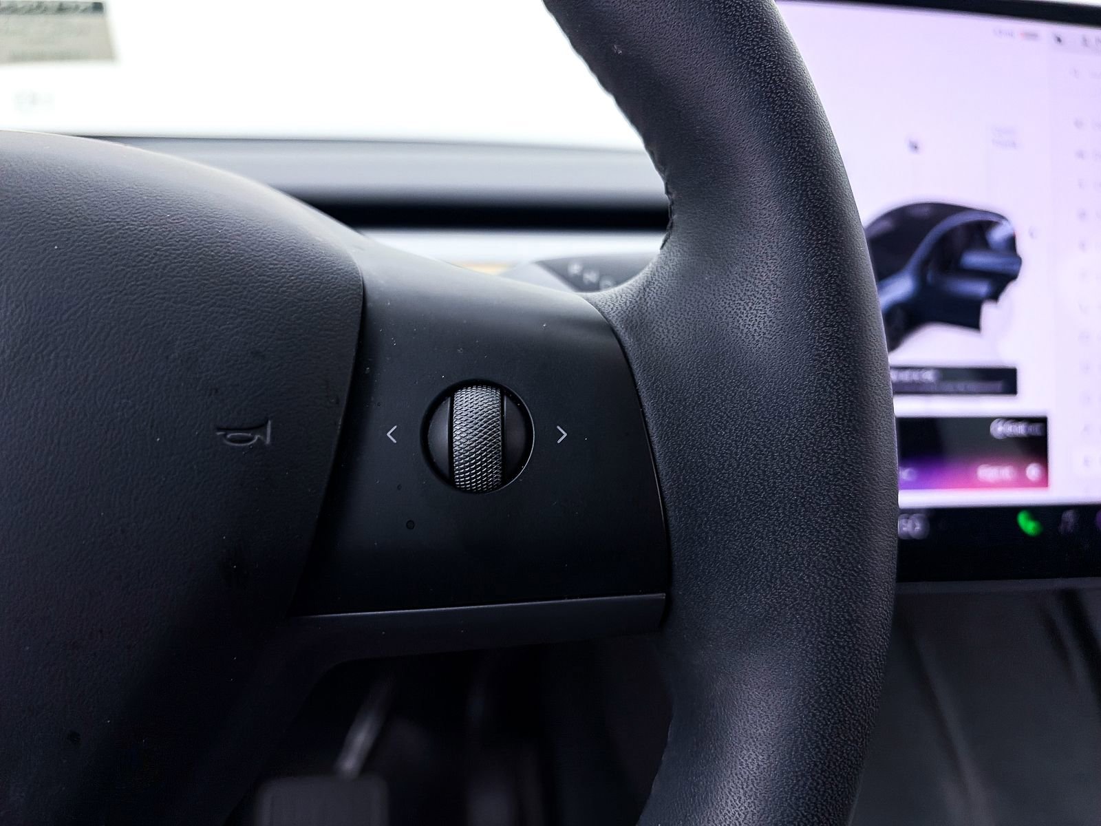 Used 2024 Tesla Model Y Long Range image 30