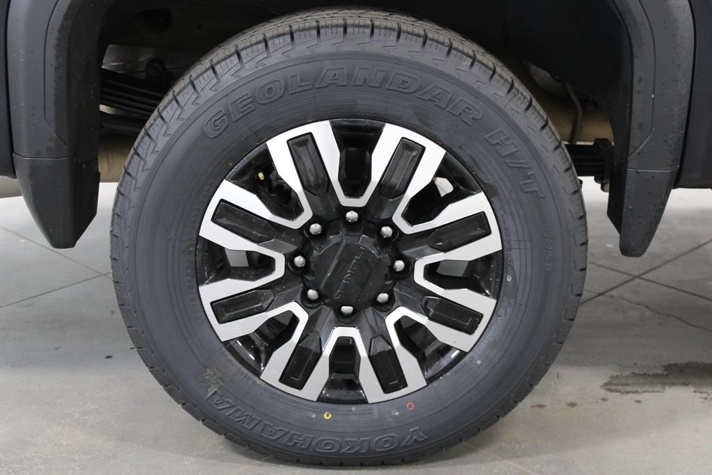 Used 2024 GMC Sierra 2500 Denali Ultimate AWD/4WD image 18