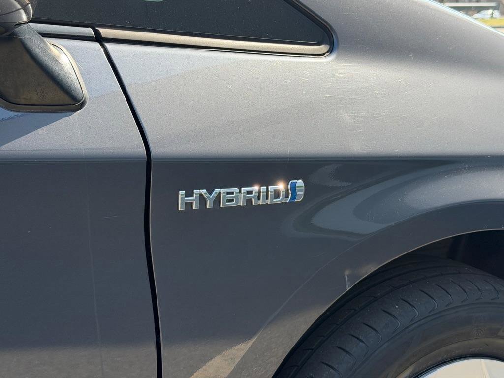 Used 2014 Toyota Prius Two image 14