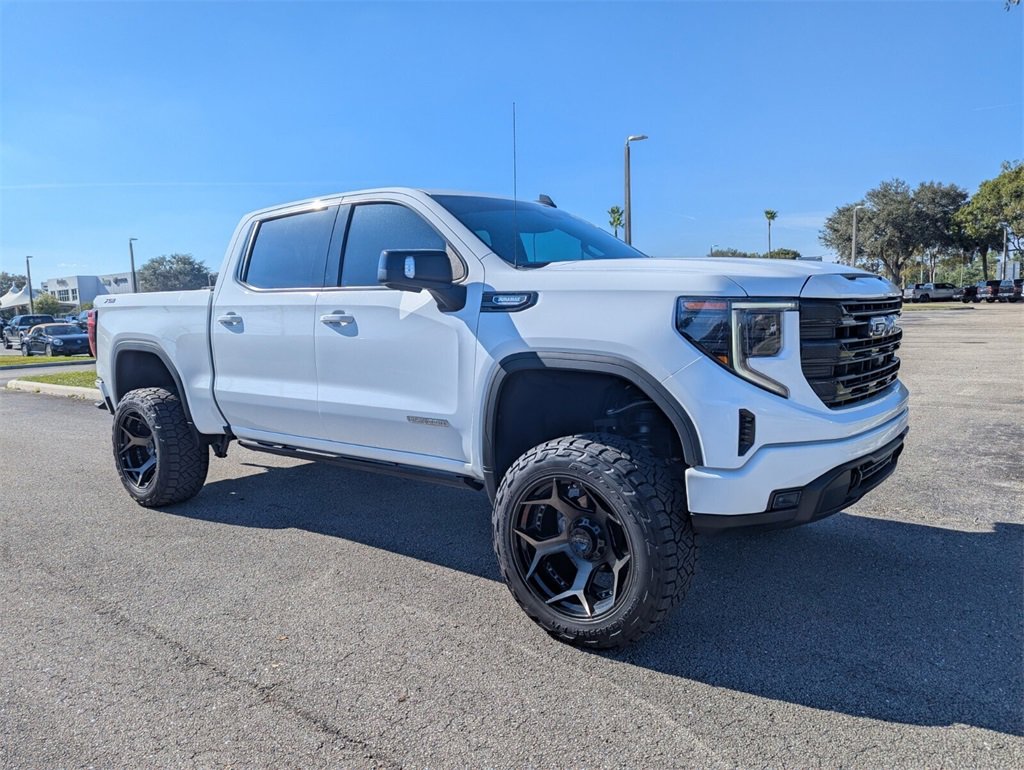Used 2022 GMC Sierra 1500 Elevation w/ Elevation Premium Package image 2