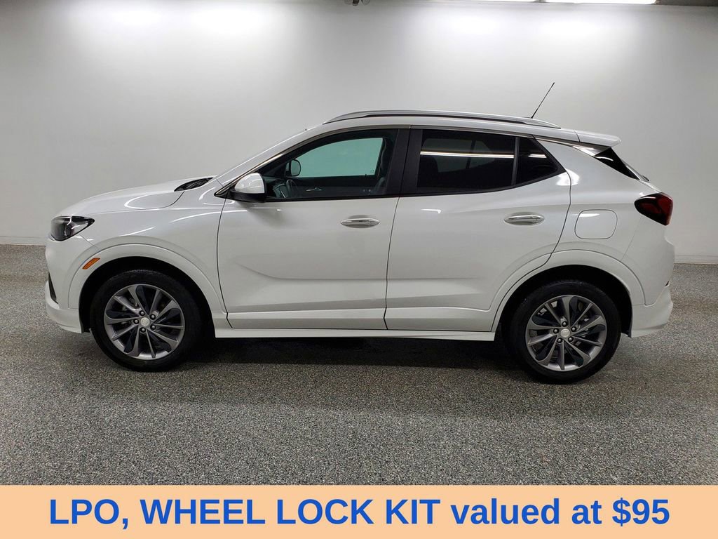 Used 2023 Buick Encore GX Select w/ Sport Touring Package FWD image 9