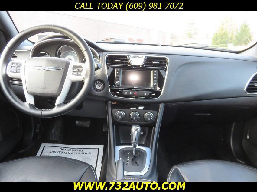 Used 2014 Chrysler 200 Limited w/ Sun/Sound Group FWD image 19