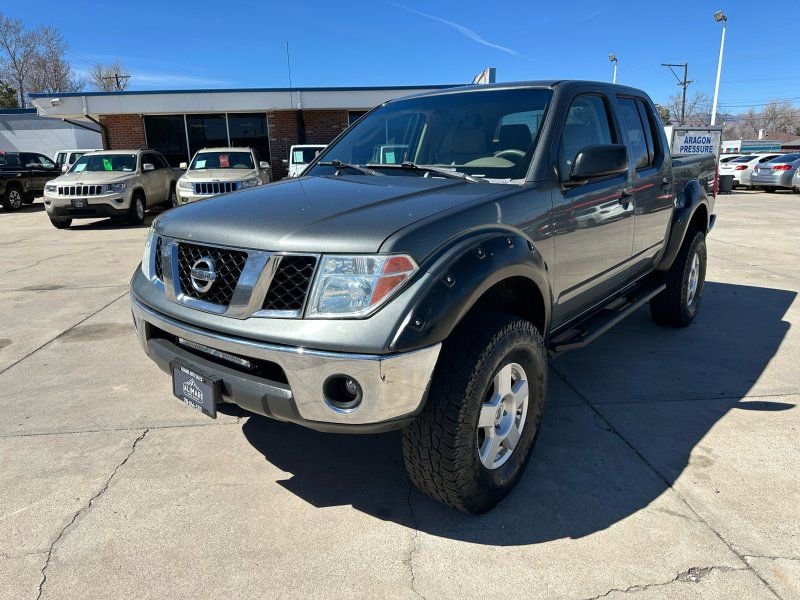 Used 2007 Nissan Frontier SE w/ SE Value Truck Pkg AWD/4WD image 3