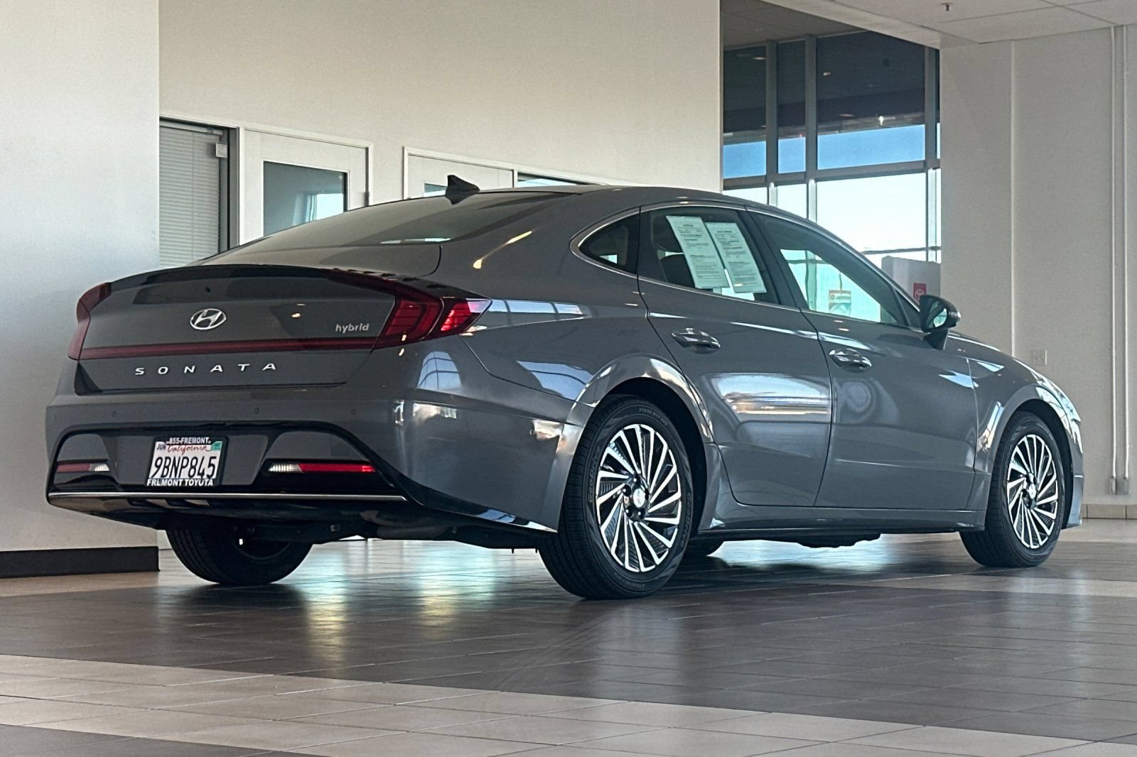 Used 2022 Hyundai Sonata Limited FWD image 4