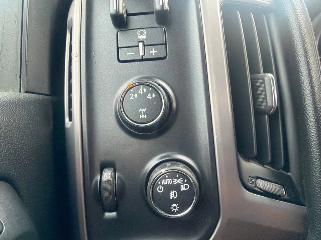Used 2016 GMC Sierra 2500 SLT w/ All-Terrain HD Package AWD/4WD image 21