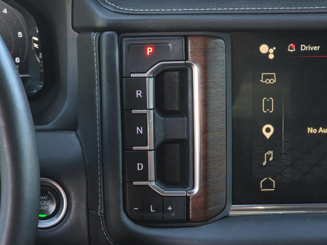 Certified 2023 GMC Yukon Denali Ultimate AWD/4WD image 17