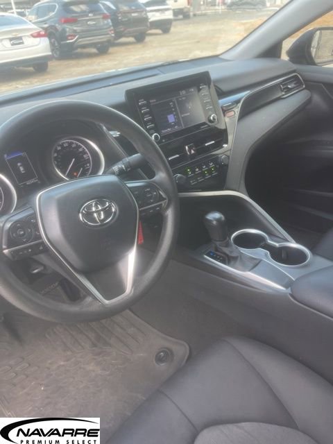 Used 2021 Toyota Camry LE FWD image 14