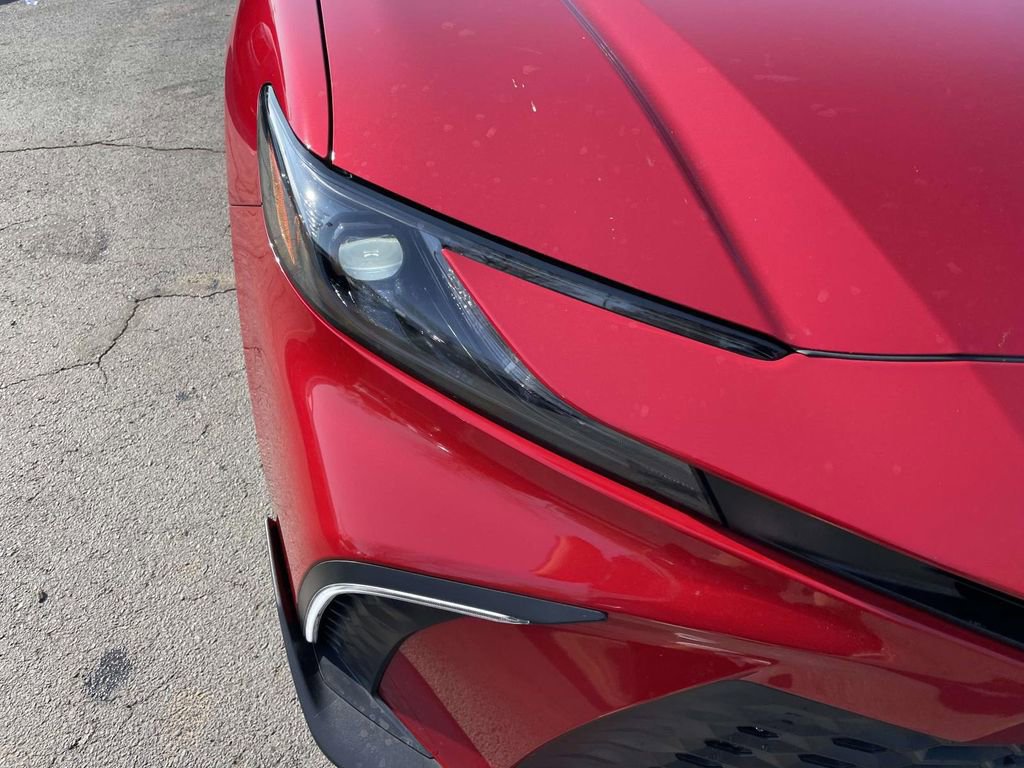 Used 2025 Toyota Camry SE w/ Convenience Package image 17