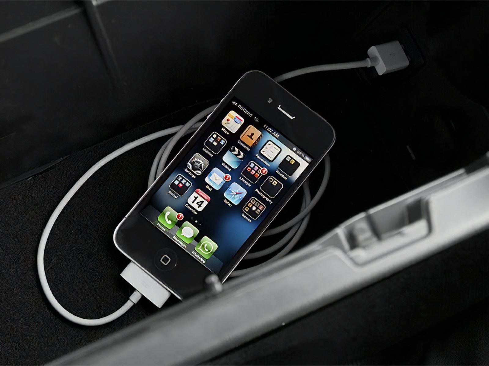 Used 2013 Toyota Prius Four w/ Deluxe Solar Roof Pkg FWD image 10