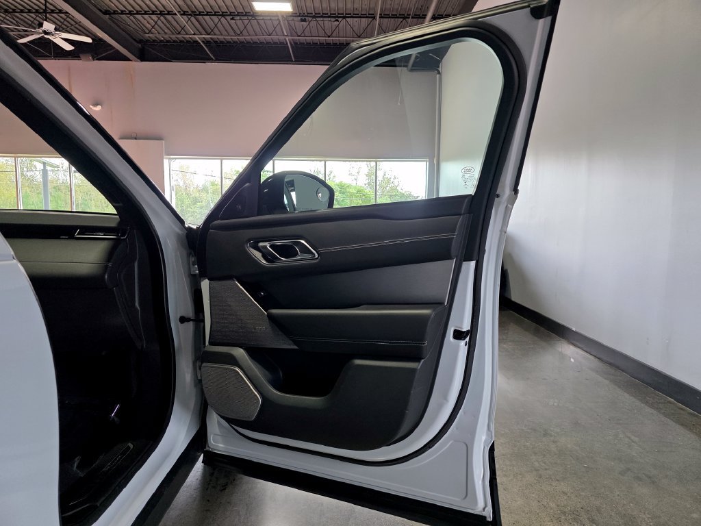 Used 2019 Land Rover Range Rover Velar R-Dynamic SE AWD/4WD image 21