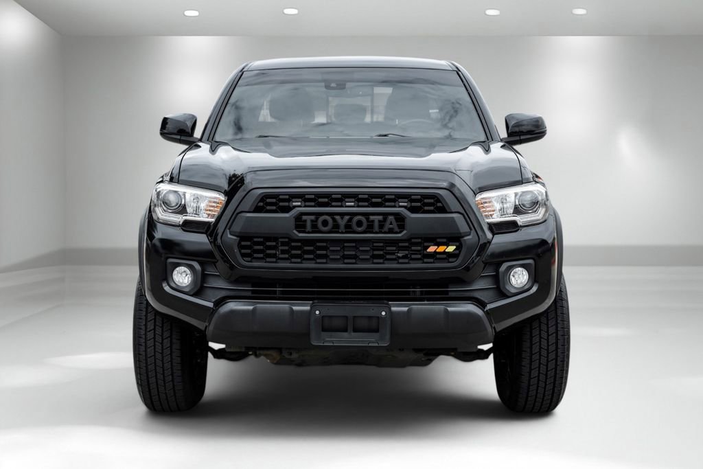 Used 2020 Toyota Tacoma TRD Off-Road AWD/4WD image 4