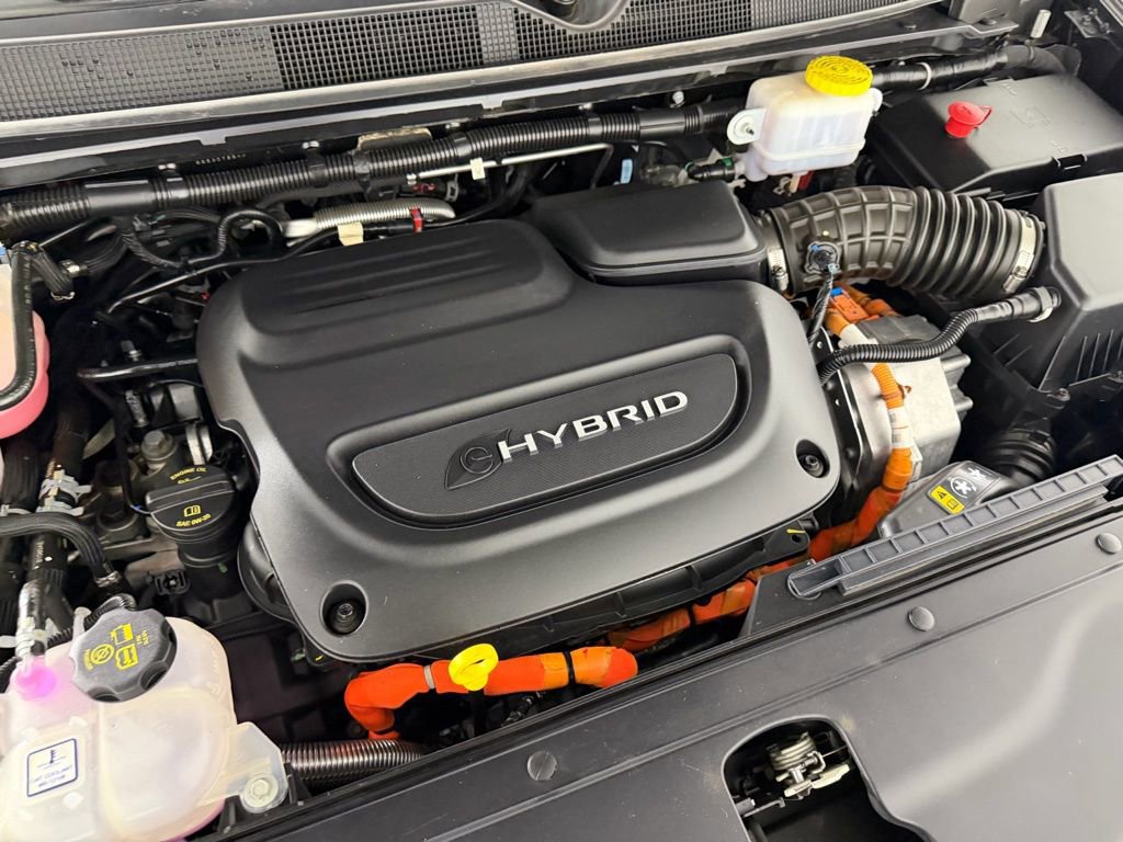 Used 2023 Chrysler Pacifica Limited image 32