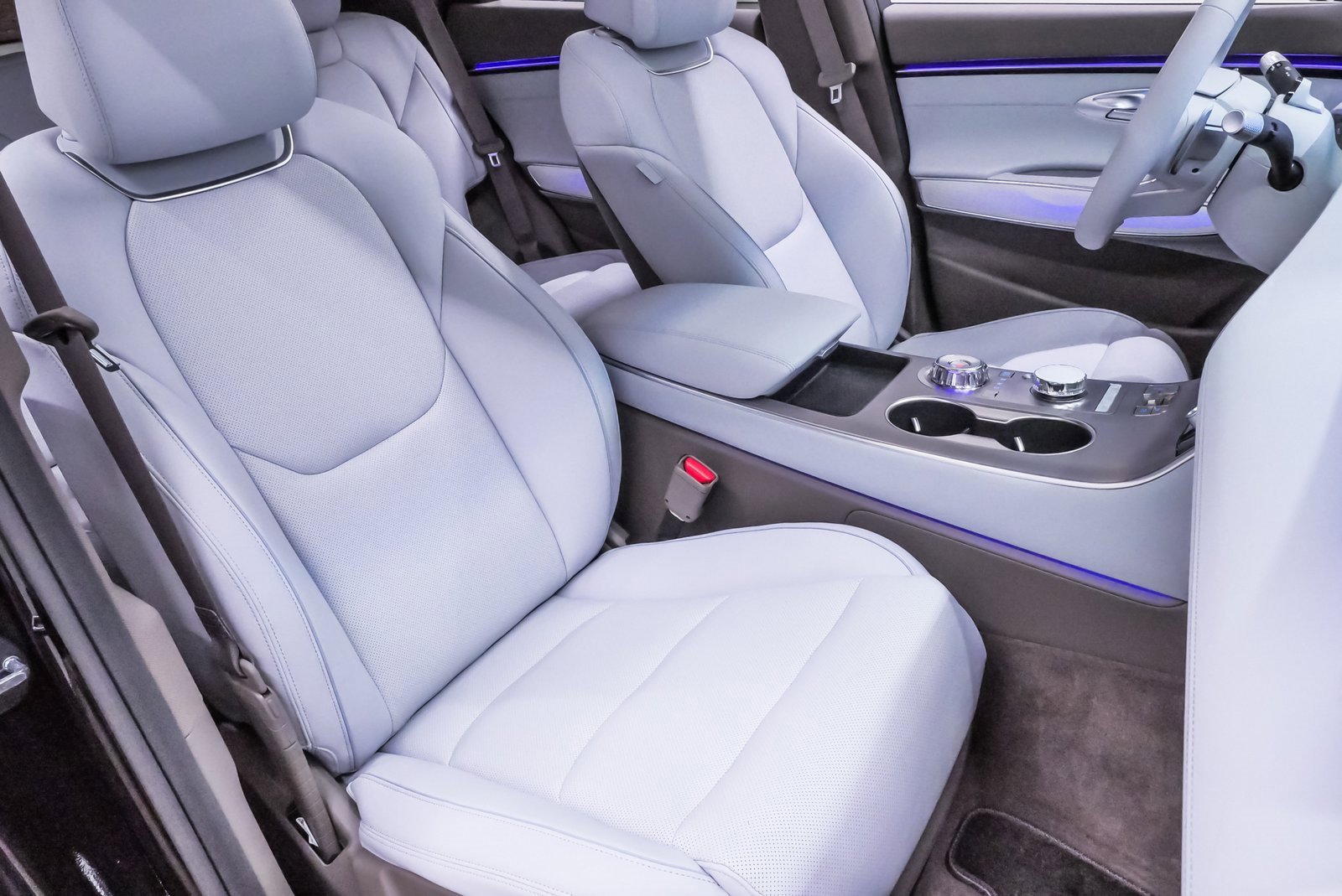 Certified 2026 Genesis GV70 2.5T Advanced image 15