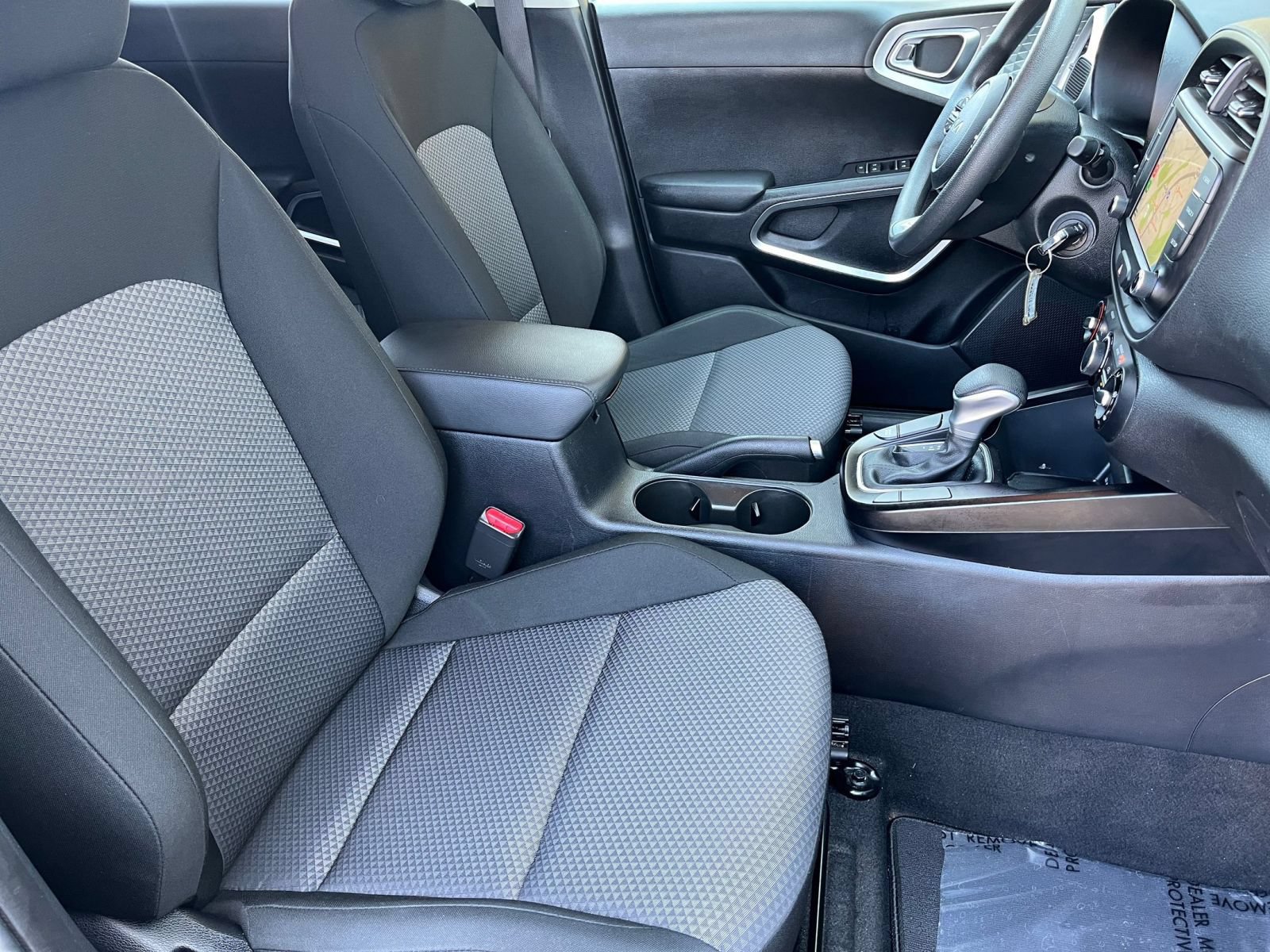 Used 2025 Kia Soul LX w/ LX Technology Package FWD image 36
