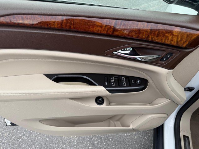 Used 2016 Cadillac SRX Luxury w/ Driver Awareness Package FWD image 9