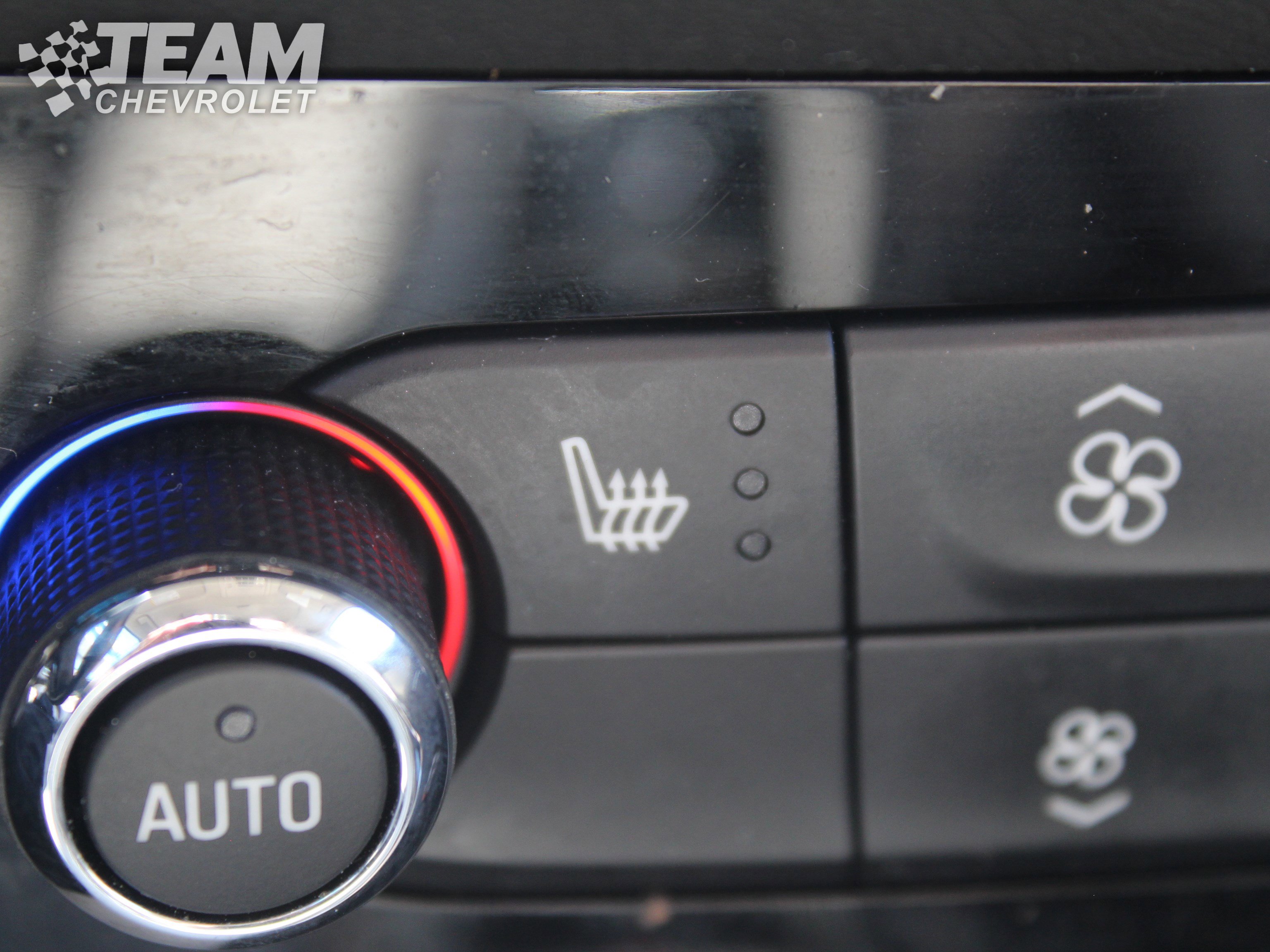 Used 2023 Buick Enclave Essence w/ Experience Buick Package AWD/4WD image 18