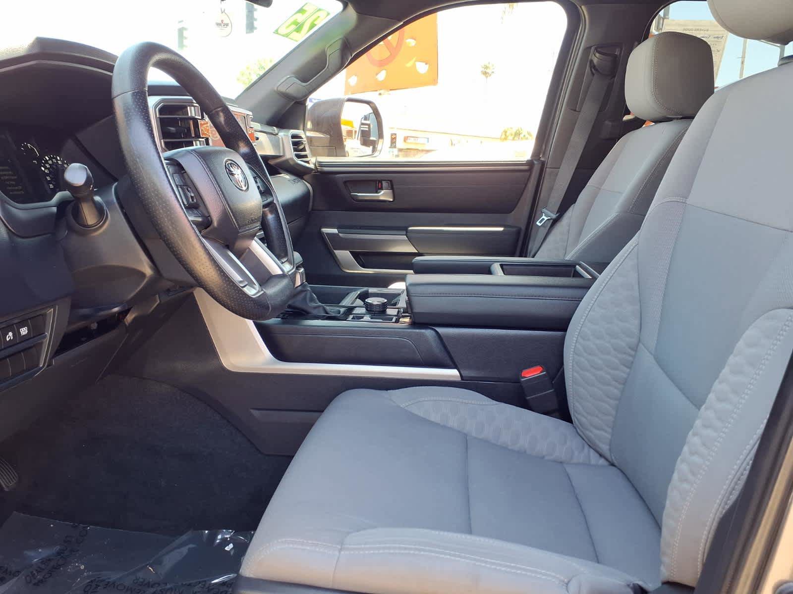 Used 2025 Toyota Tundra SR5 AWD/4WD image 18