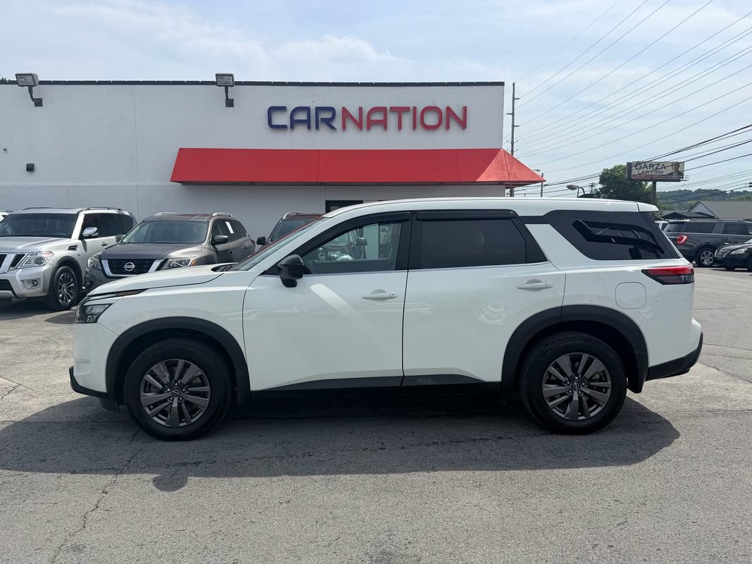 Used 2023 Nissan Pathfinder S AWD/4WD image 3