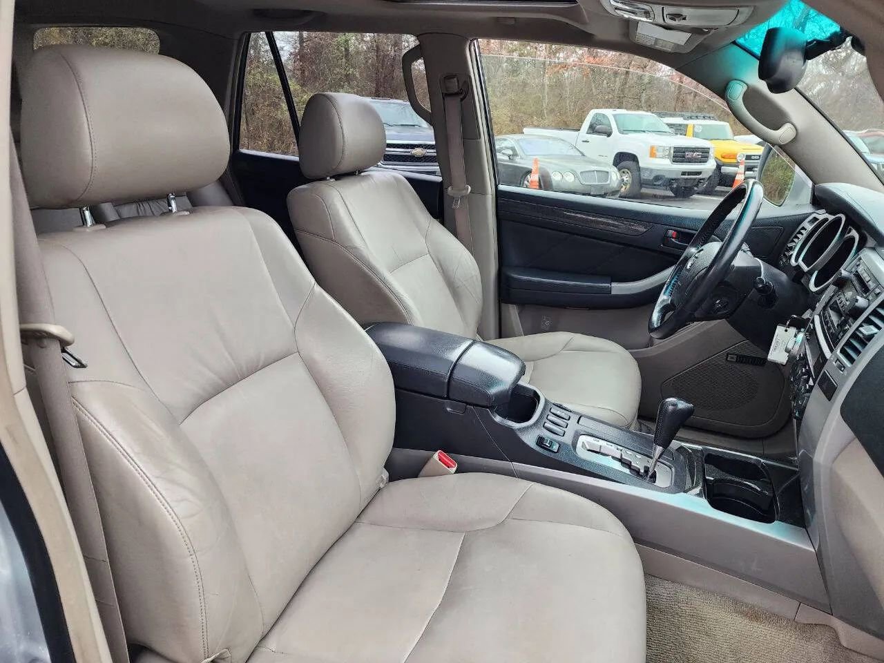 Used 2004 Toyota 4Runner Limited image 37