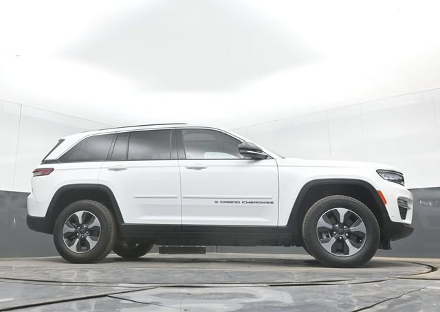 Used 2022 Jeep Grand Cherokee Limited 4xe w/ Luxury Tech Group II AWD/4WD image 50