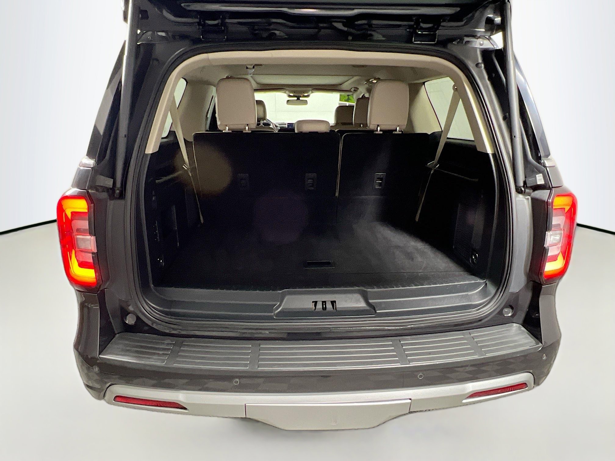 Used 2024 Ford Expedition Max Limited image 34