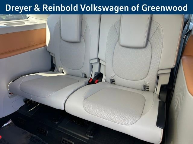 New 2025 Volkswagen ID. Buzz Pro S Plus image 36