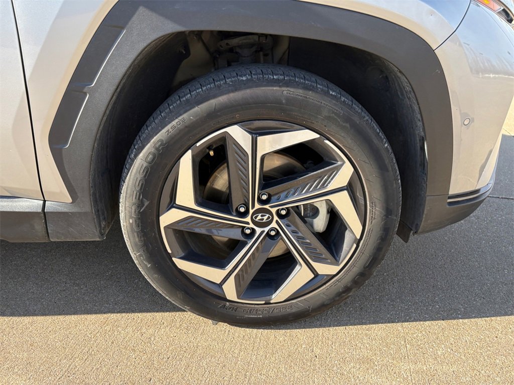 Used 2024 Hyundai Tucson Limited image 16