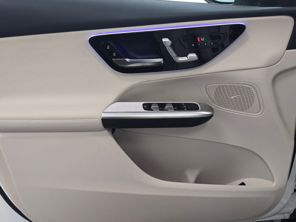 New 2026 Mercedes-Benz GLC 300 4MATIC image 21