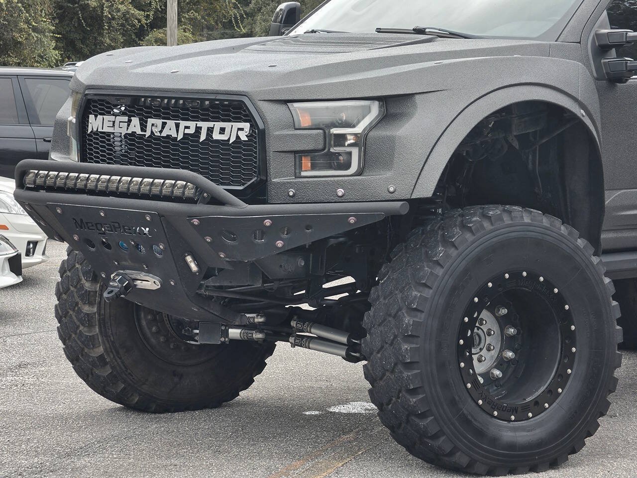 Used 2018 Ford F350 Limited AWD/4WD image 2
