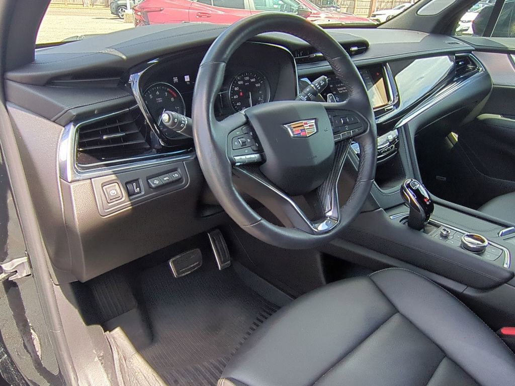 Used 2024 Cadillac XT6 Sport w/ Technology Package image 10