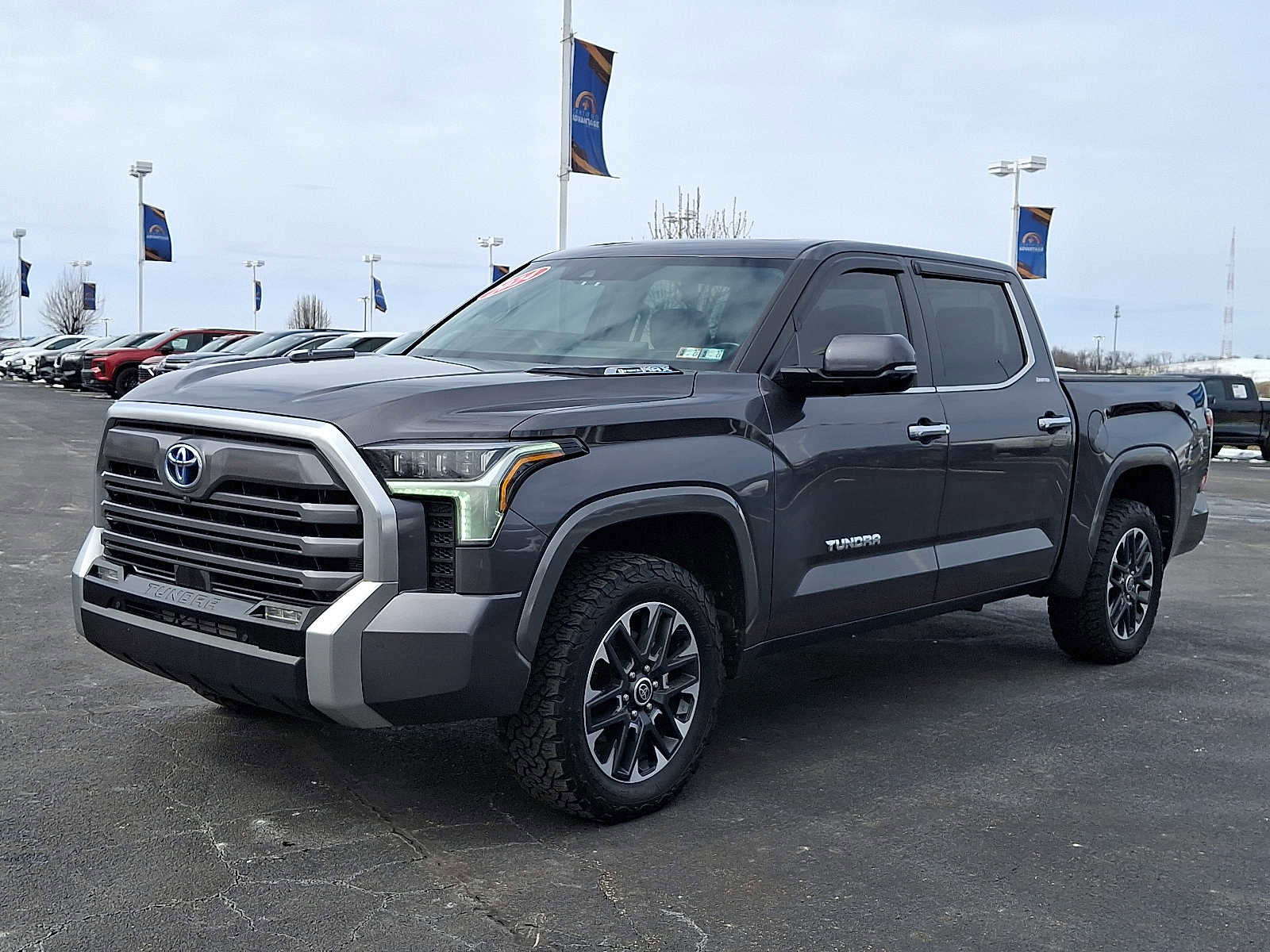 Used 2024 Toyota Tundra Limited image 3